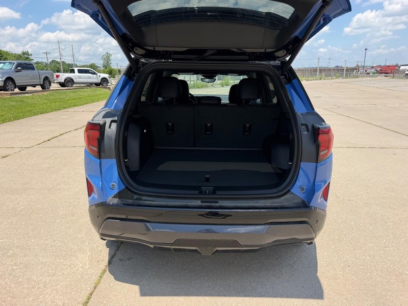 GMC Terrain Vehicle Full-screen Gallery Image 5