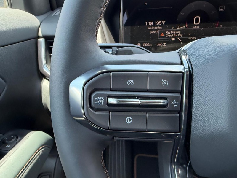 GMC Terrain Vehicle Full-screen Gallery Image 11