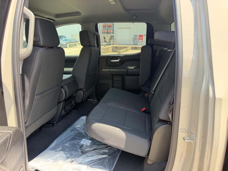 GMC Sierra 1500 Vehicle Full-screen Gallery Image 7