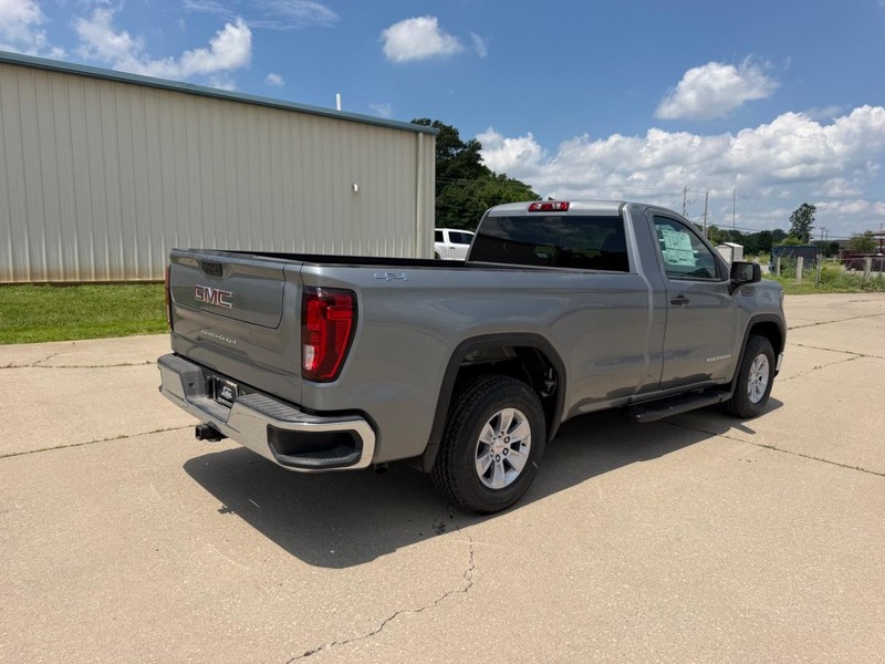 GMC Sierra 1500 Vehicle Full-screen Gallery Image 3