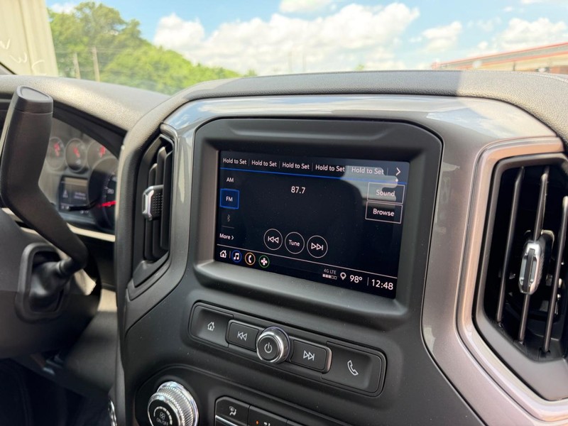 GMC Sierra 1500 Vehicle Full-screen Gallery Image 10