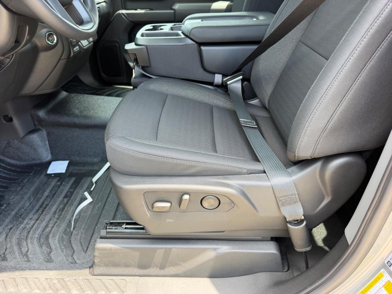 GMC Sierra 1500 Vehicle Full-screen Gallery Image 14