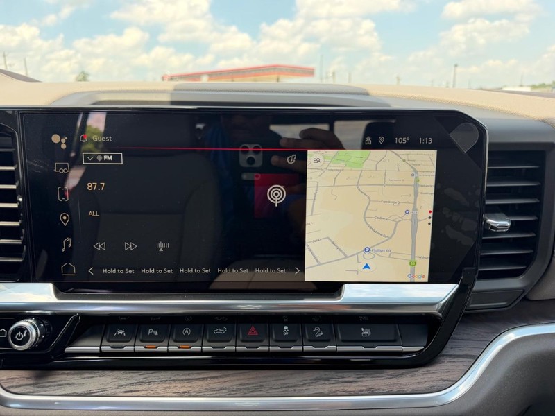 GMC Sierra 1500 Vehicle Full-screen Gallery Image 13