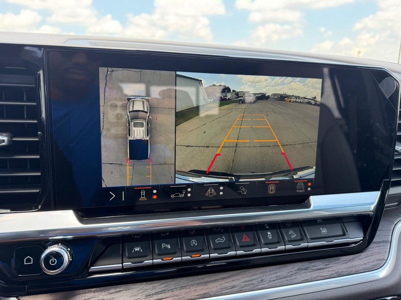 GMC Sierra 1500 Vehicle Full-screen Gallery Image 21
