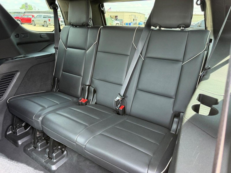Cadillac Escalade Vehicle Full-screen Gallery Image 8