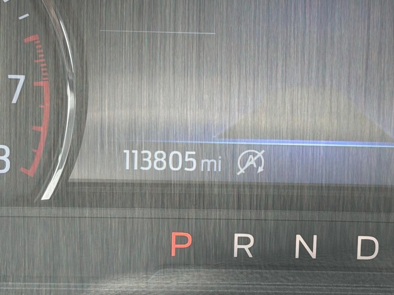 Ford Explorer Vehicle Full-screen Gallery Image 21