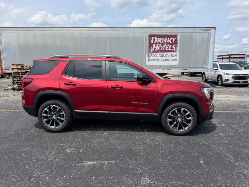 GMC Terrain Vehicle Full-screen Gallery Image 2