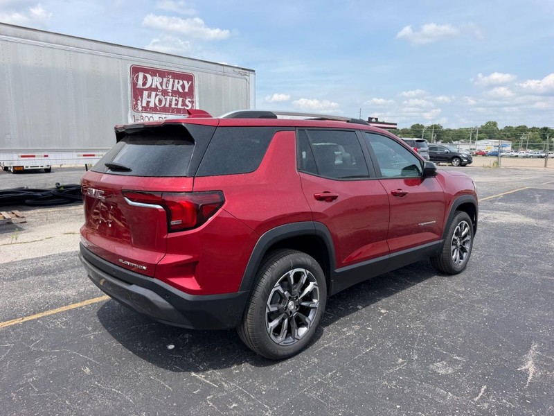 GMC Terrain Vehicle Full-screen Gallery Image 3