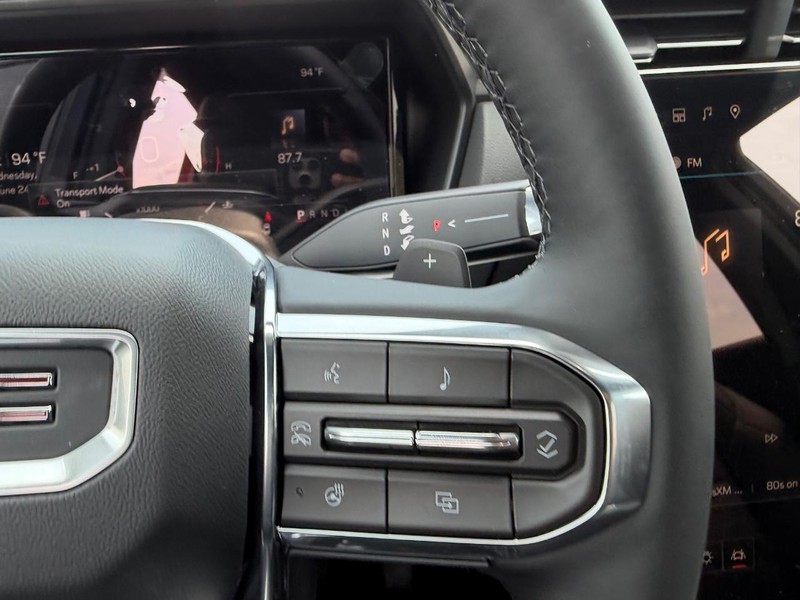 GMC Terrain Vehicle Full-screen Gallery Image 12