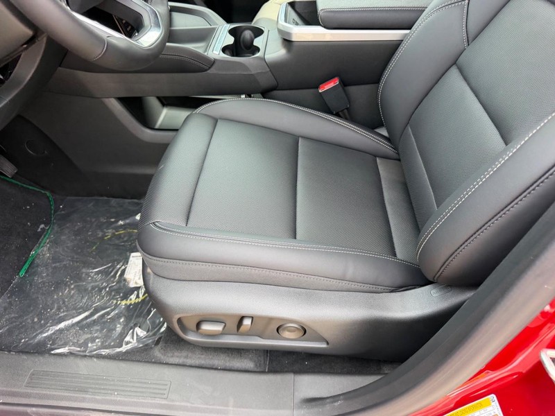 GMC Terrain Vehicle Full-screen Gallery Image 18