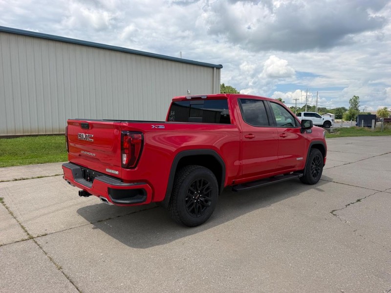 GMC Sierra 1500 Vehicle Full-screen Gallery Image 3