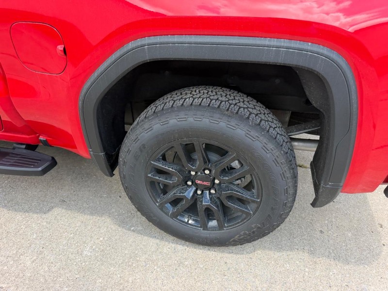GMC Sierra 1500 Vehicle Full-screen Gallery Image 6