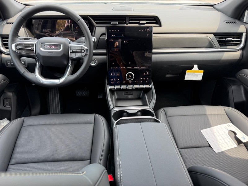 GMC Terrain Vehicle Full-screen Gallery Image 9