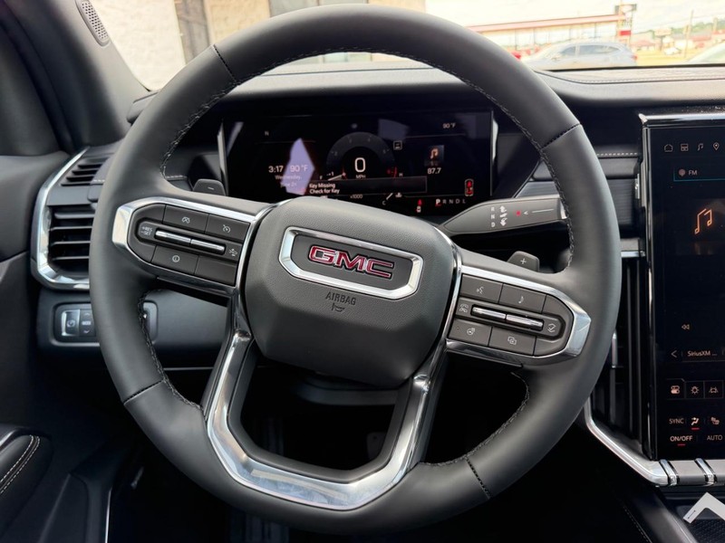 GMC Acadia Vehicle Full-screen Gallery Image 13