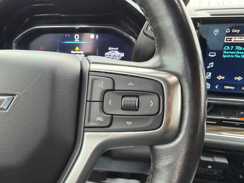 Chevrolet Silverado 1500 Vehicle Full-screen Gallery Image 11