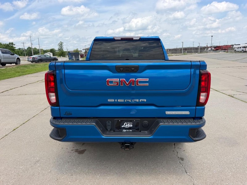 GMC Sierra 1500 Vehicle Full-screen Gallery Image 4