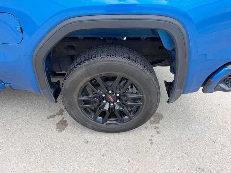 GMC Sierra 1500 Vehicle Full-screen Gallery Image 6