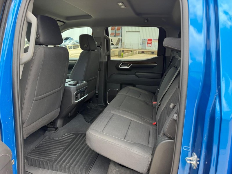 GMC Sierra 1500 Vehicle Full-screen Gallery Image 7
