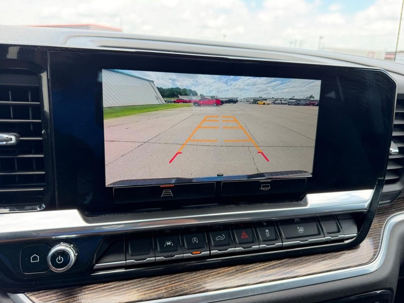 GMC Sierra 1500 Vehicle Full-screen Gallery Image 19