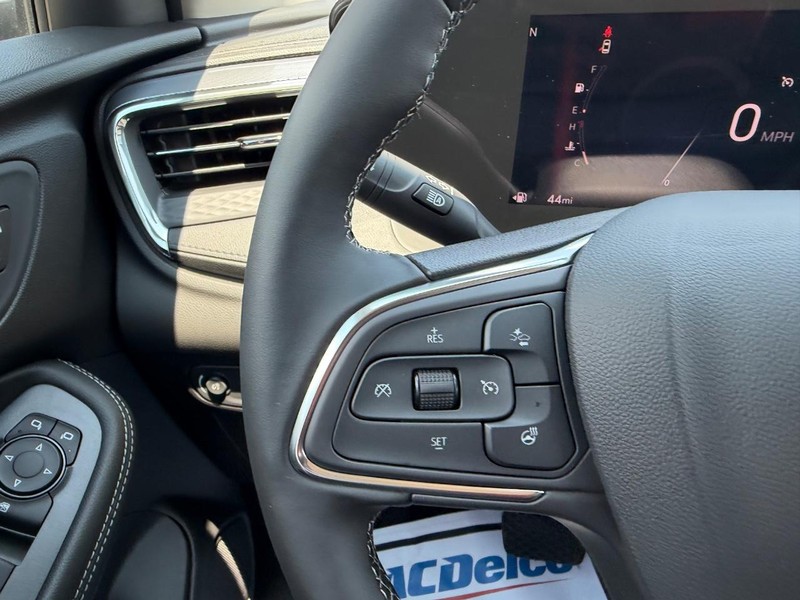 Buick Encore GX Vehicle Full-screen Gallery Image 10