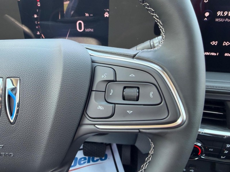 Buick Encore GX Vehicle Full-screen Gallery Image 11