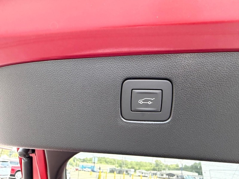 Buick Envista Vehicle Full-screen Gallery Image 6