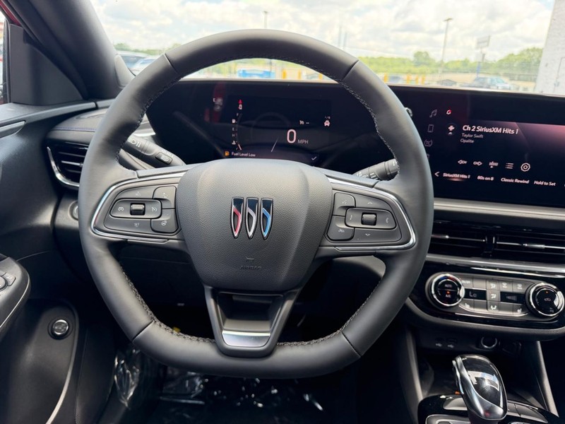 Buick Envista Vehicle Full-screen Gallery Image 10