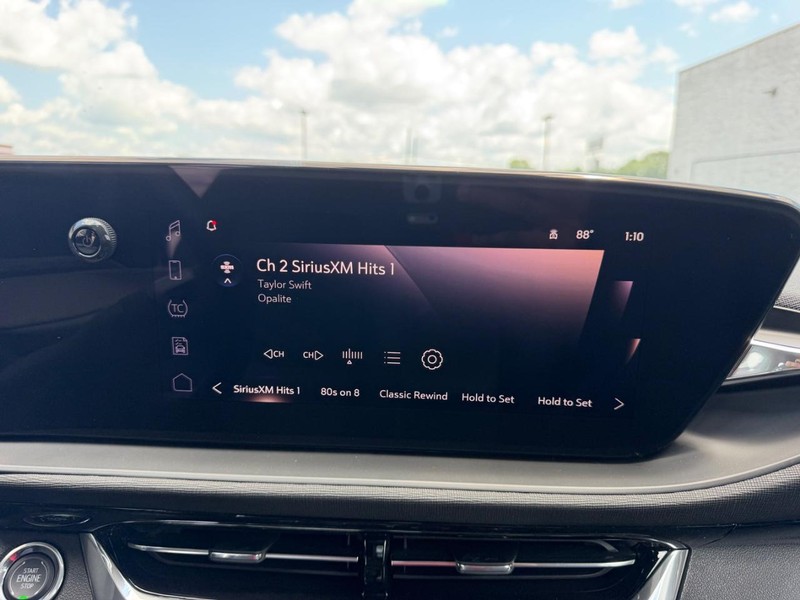 Buick Envista Vehicle Full-screen Gallery Image 13
