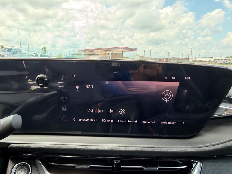 Buick Envista Vehicle Full-screen Gallery Image 14