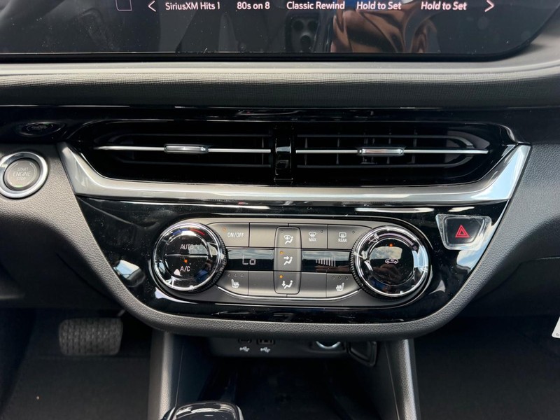 Buick Envista Vehicle Full-screen Gallery Image 15