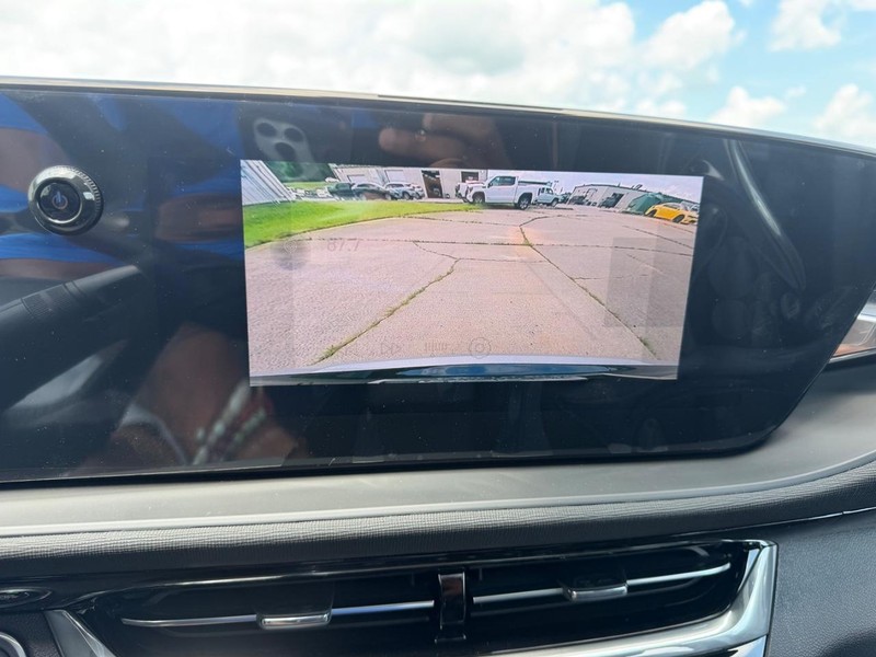 Buick Envista Vehicle Full-screen Gallery Image 21