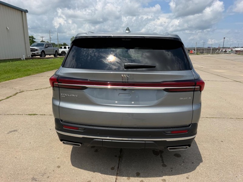 Buick Enclave Vehicle Full-screen Gallery Image 4