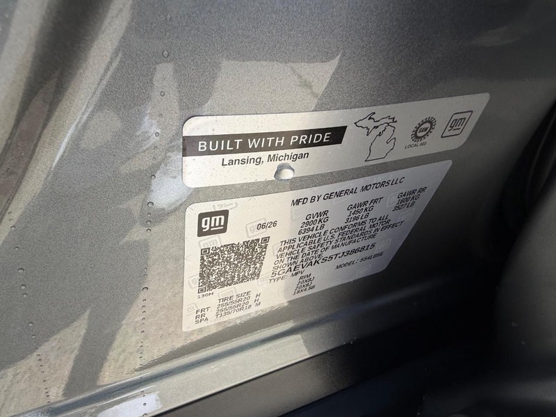 Buick Enclave Vehicle Full-screen Gallery Image 24
