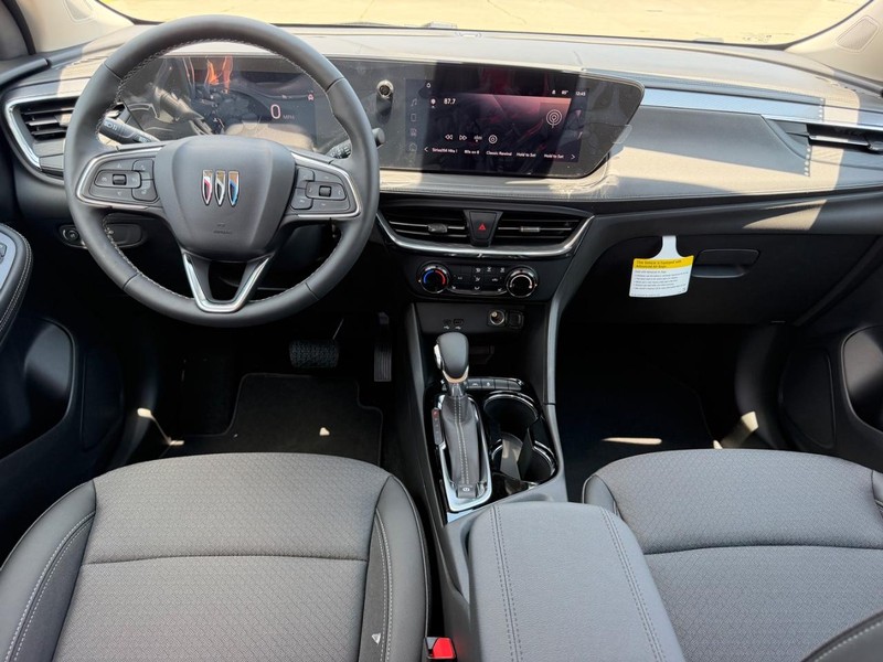 Buick Encore GX Vehicle Full-screen Gallery Image 8
