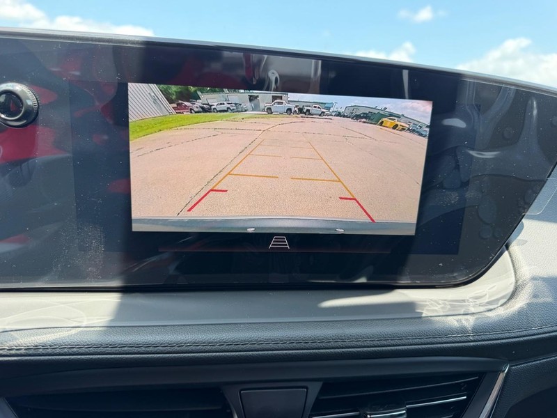 Buick Encore GX Vehicle Full-screen Gallery Image 19