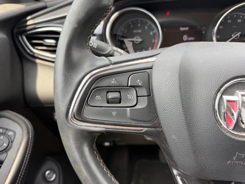 Buick Encore GX Vehicle Full-screen Gallery Image 11