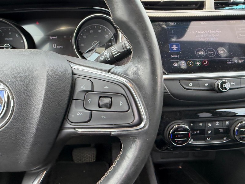 Buick Encore GX Vehicle Full-screen Gallery Image 12