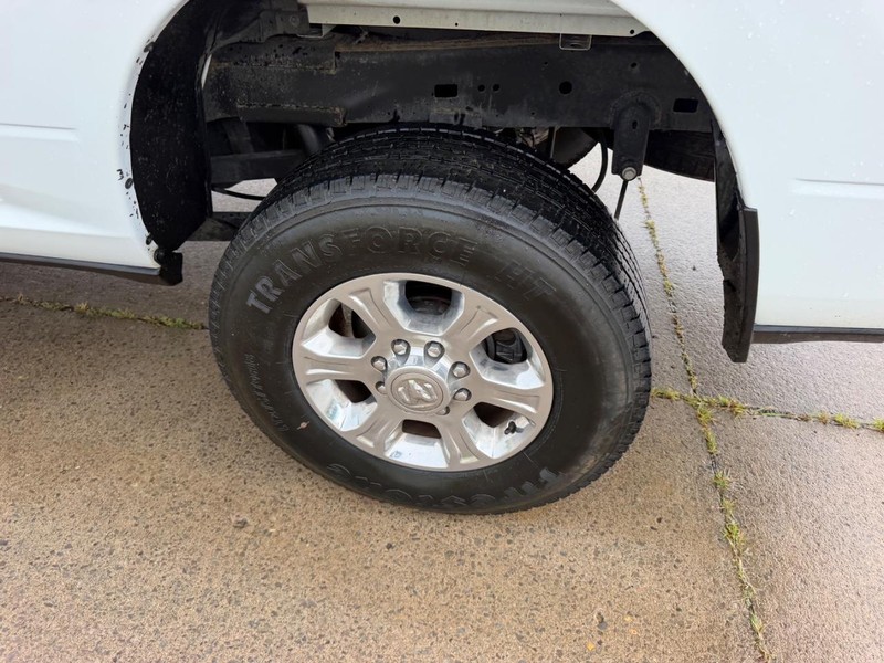 Ram 2500 Vehicle Full-screen Gallery Image 6