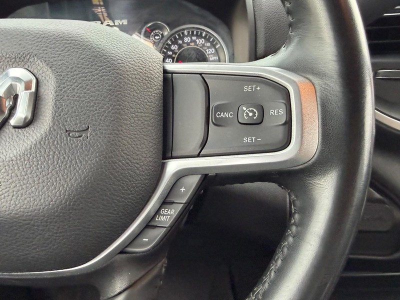 Ram 2500 Vehicle Full-screen Gallery Image 11