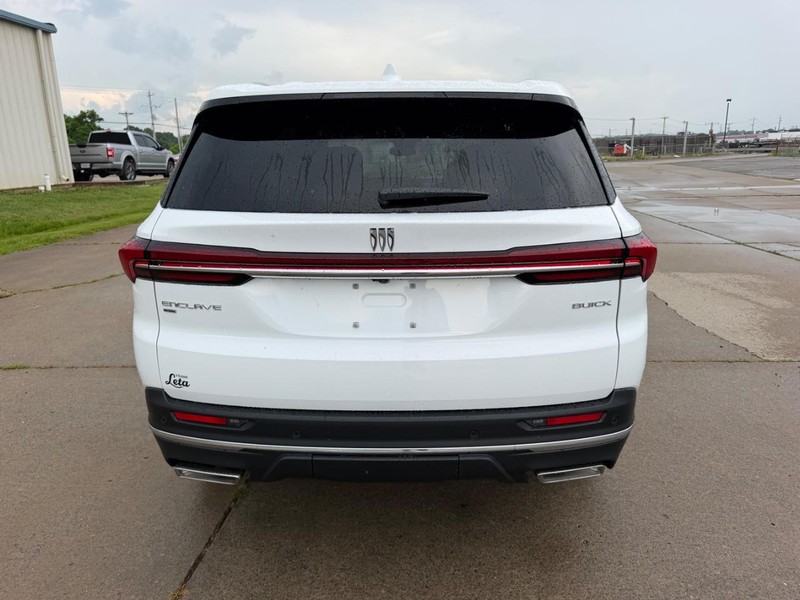 Buick Enclave Vehicle Full-screen Gallery Image 4