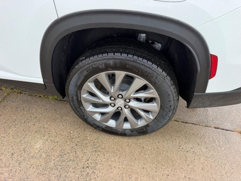 Buick Enclave Vehicle Full-screen Gallery Image 7