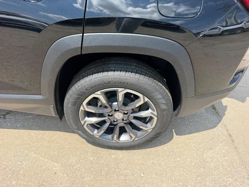 GMC Terrain Vehicle Full-screen Gallery Image 7