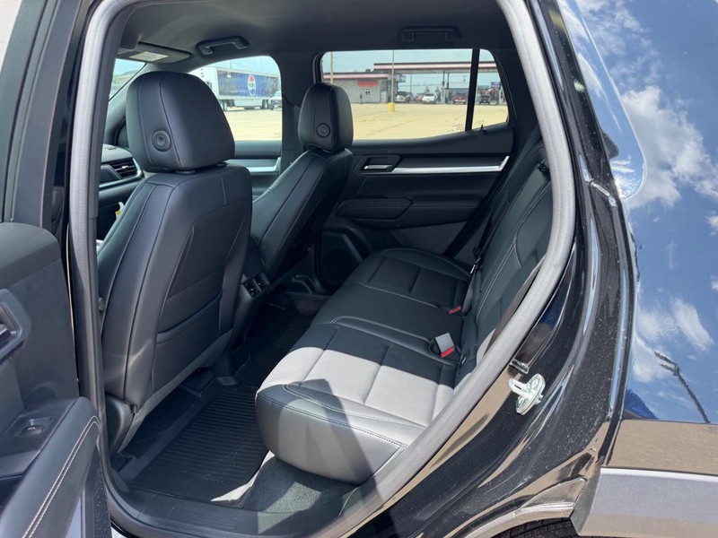 GMC Terrain Vehicle Full-screen Gallery Image 8