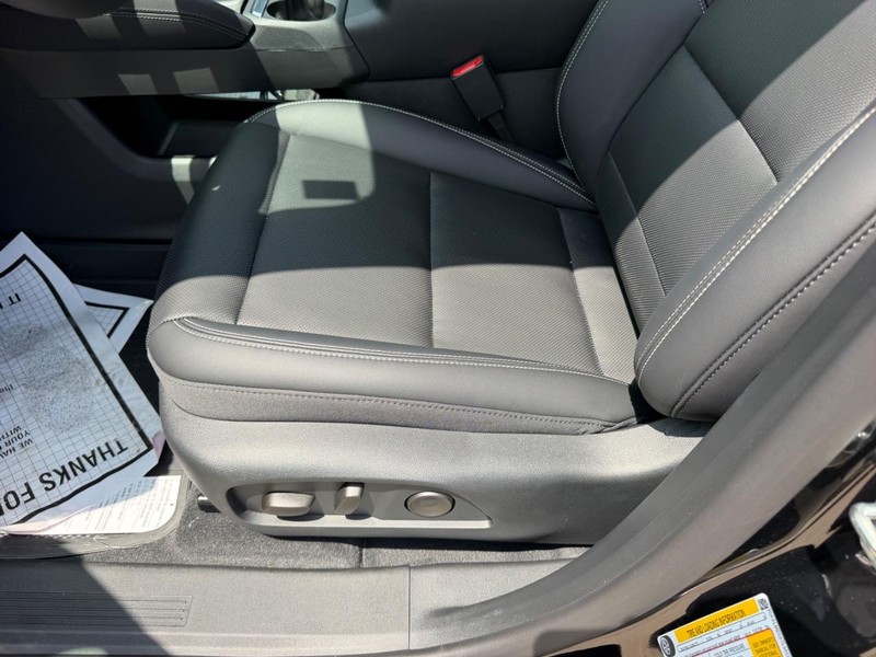 GMC Terrain Vehicle Full-screen Gallery Image 18