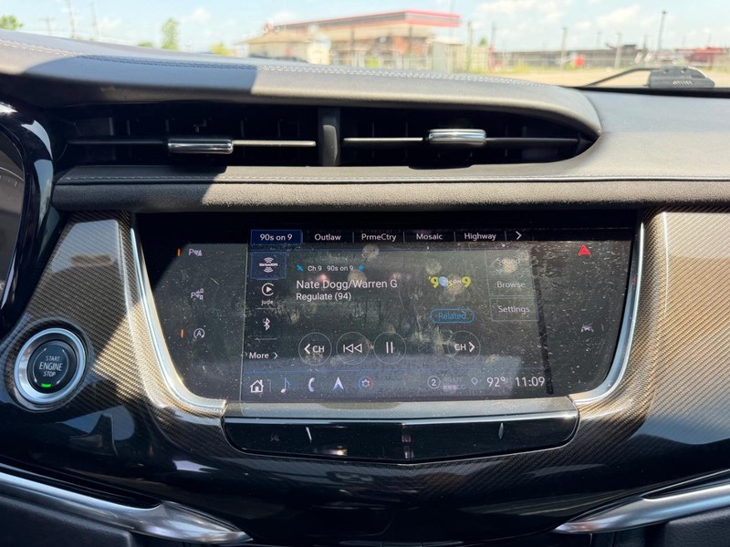Cadillac XT6 Vehicle Full-screen Gallery Image 16