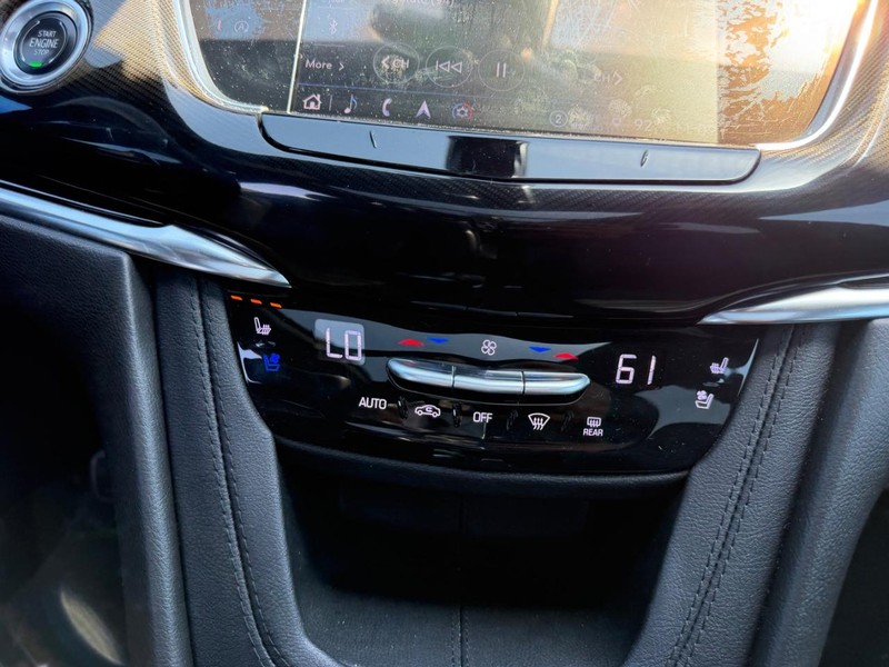Cadillac XT6 Vehicle Full-screen Gallery Image 17