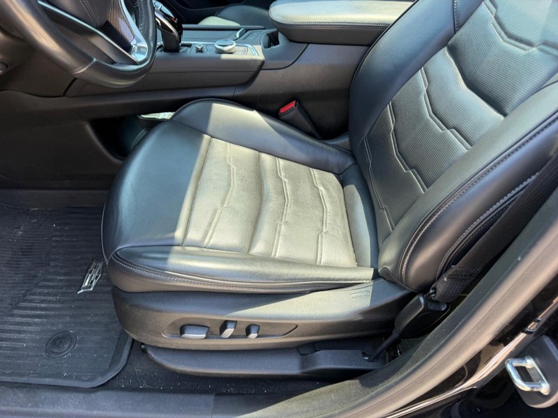 Cadillac XT6 Vehicle Full-screen Gallery Image 22