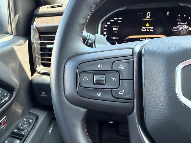 GMC Sierra 1500 Vehicle Full-screen Gallery Image 11