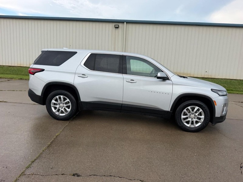 Chevrolet Traverse Vehicle Full-screen Gallery Image 2