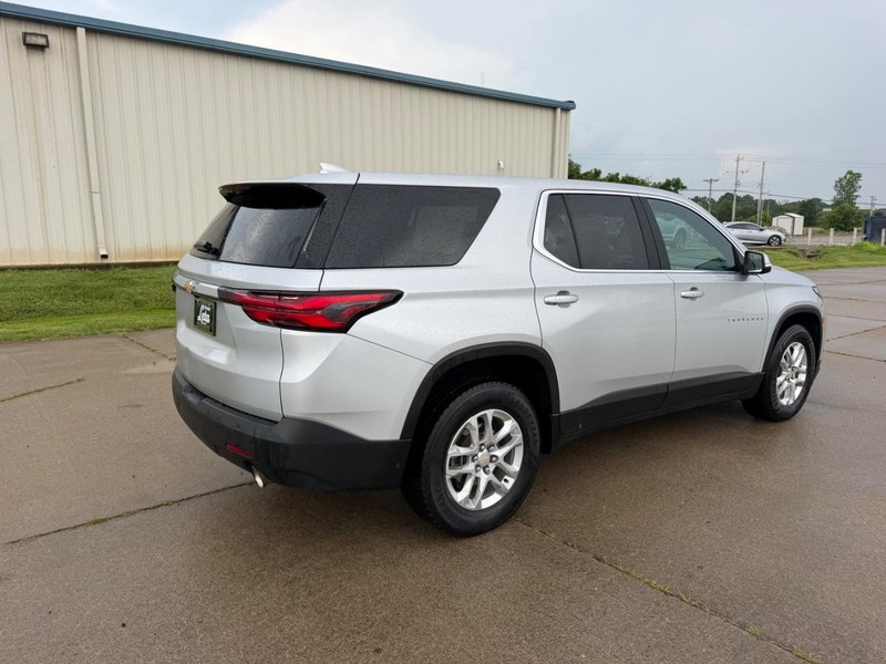 Chevrolet Traverse Vehicle Full-screen Gallery Image 3